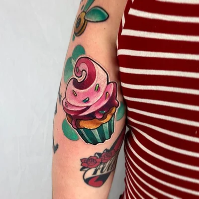 Victoria (Vickan) tattoo 012