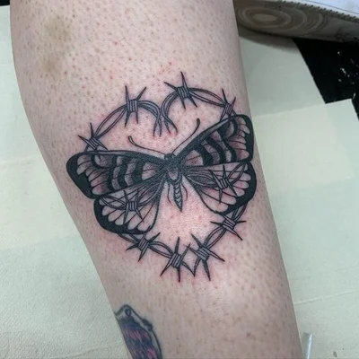Vicky Morgan tattoo 033