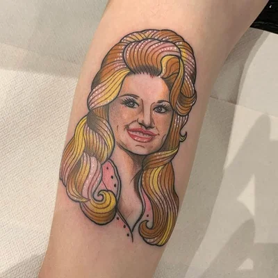 Vicky Morgan tattoo 034