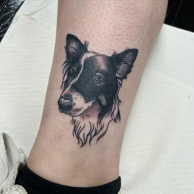 Vicky Morgan tattoo 035