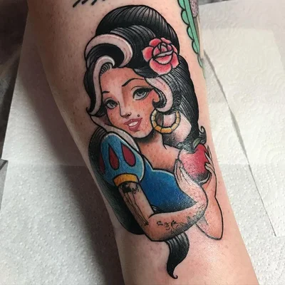 Vicky Morgan tattoo 043