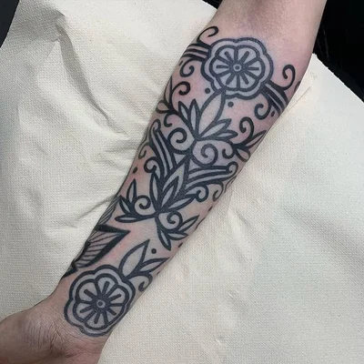 Vicky Morgan tattoo 047