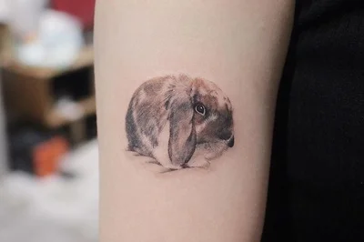 Victoria Wong tattoo 050