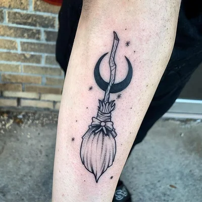 Victoria Kravec tattoo 020