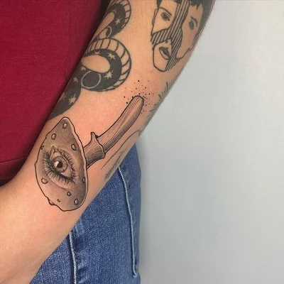 Victoria Kravec tattoo 028