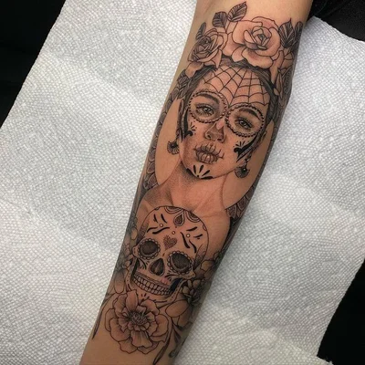 Victoria Kravec tattoo 035