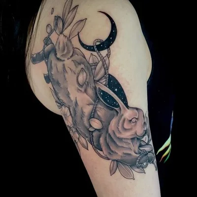 Victoria Kravec tattoo 038