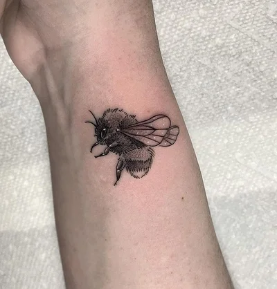 Victoria Kravec tattoo 039