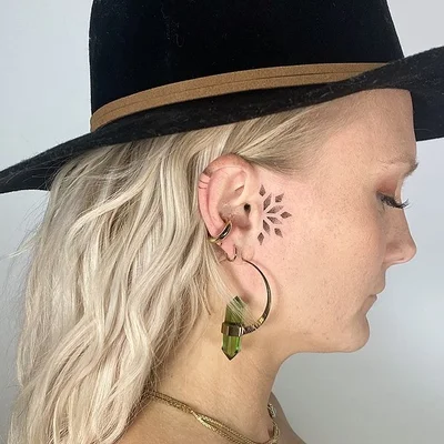 Victoria Kravec tattoo 042
