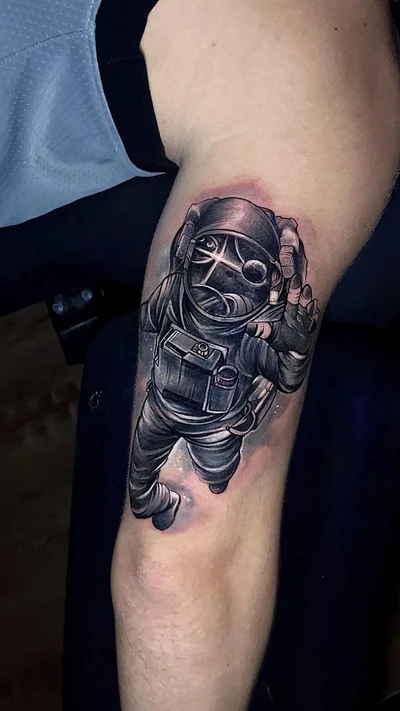 Victor Reis tattoo 043