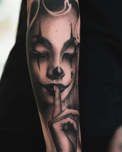 Victor Mossby tattoo 020