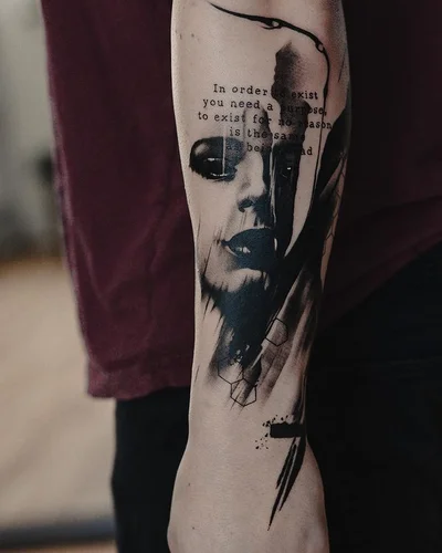 Victor Mossby tattoo 039