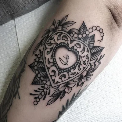 Val Filion tattoo 043