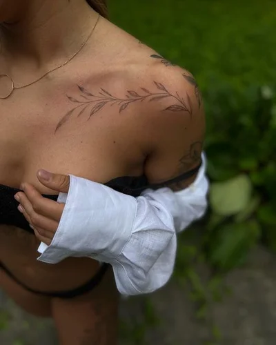 Viktoria Vitez tattoo 009
