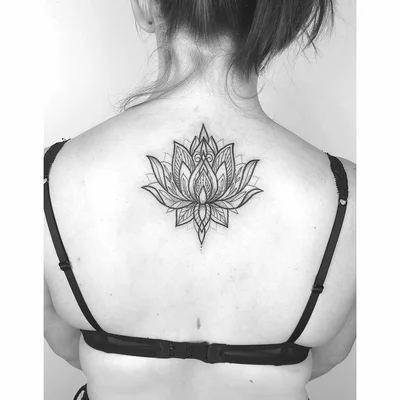 Viktoria Vitez tattoo 016