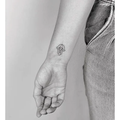 Viktoria Vitez tattoo 021