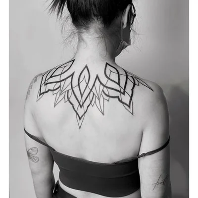 Viktoria Vitez tattoo 034