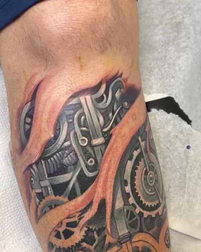 Vince Villalvazo tattoo 030