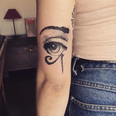 Violet Lee tattoo 025