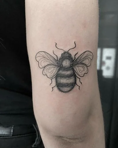 Violet Lee tattoo 050