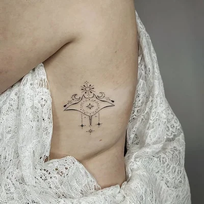 Viona Mallory tattoo 012