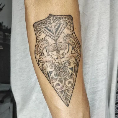 Viona Mallory tattoo 034