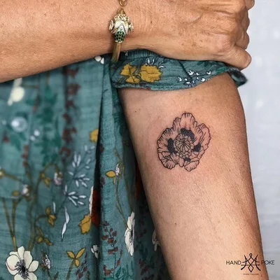 Viona Mallory tattoo 036