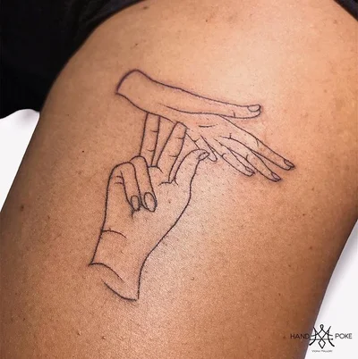 Viona Mallory tattoo 042