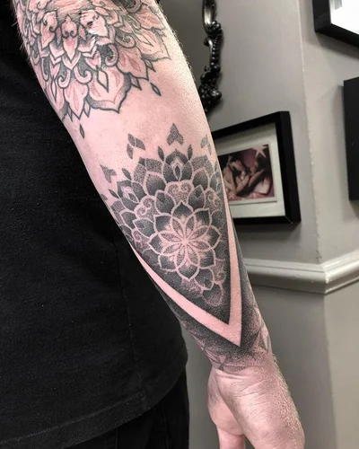 Vitali Lazițki tattoo 013