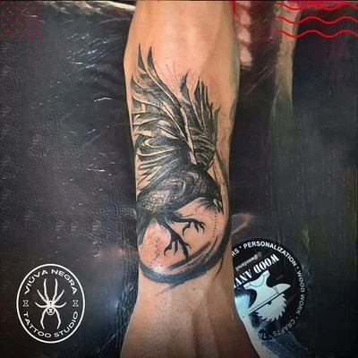 Mateus Thrasher tattoo 032