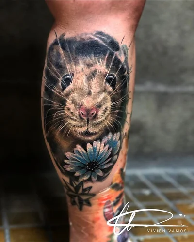 Vivien Vamosi tattoo 022