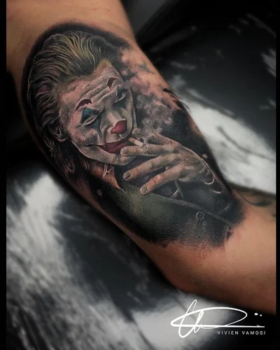 Vivien Vamosi tattoo 029