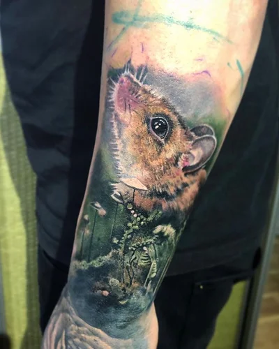 Vivien Vamosi tattoo 032
