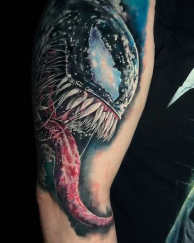 Vivien Vamosi tattoo 034