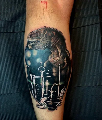 Vivien Vamosi tattoo 039