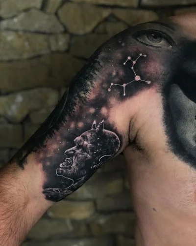 Vivien Vamosi tattoo 045