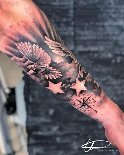 Vivien Vamosi tattoo 050