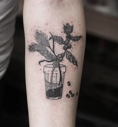 Vivian Turini tattoo 007