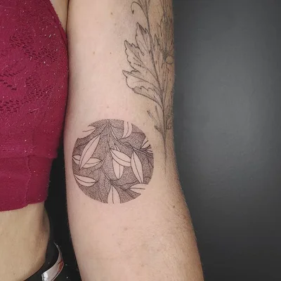Vivian Turini tattoo 015