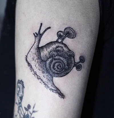 Vivian Turini tattoo 032