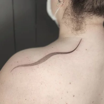 Vivian Turini tattoo 041