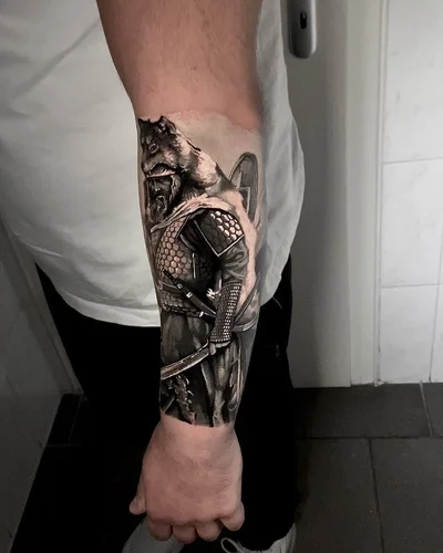 Viktor László tattoo 030
