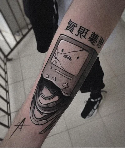 Alexander Ginzell tattoo 028