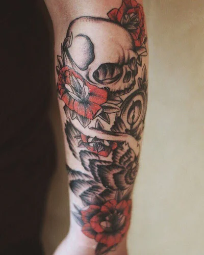 Victoria Ovsyannikova tattoo 042