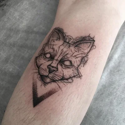 Victoria Ovsyannikova tattoo 049