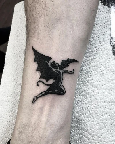 Von Long tattoo 032