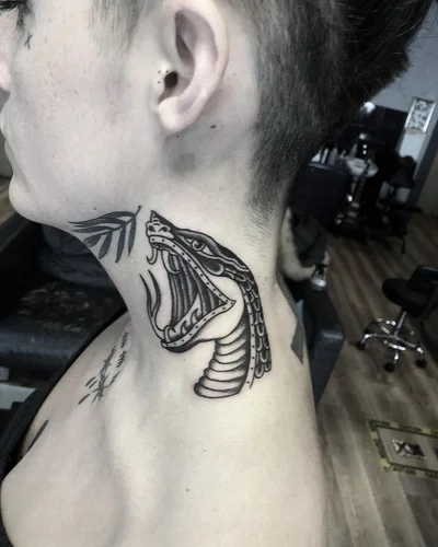 Von Long tattoo 040