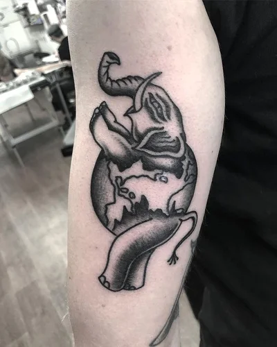 Von Long tattoo 041