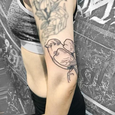 Samantha Vos tattoo 031