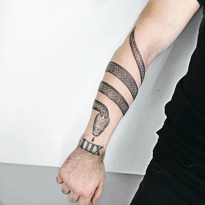 Samantha Vos tattoo 035
